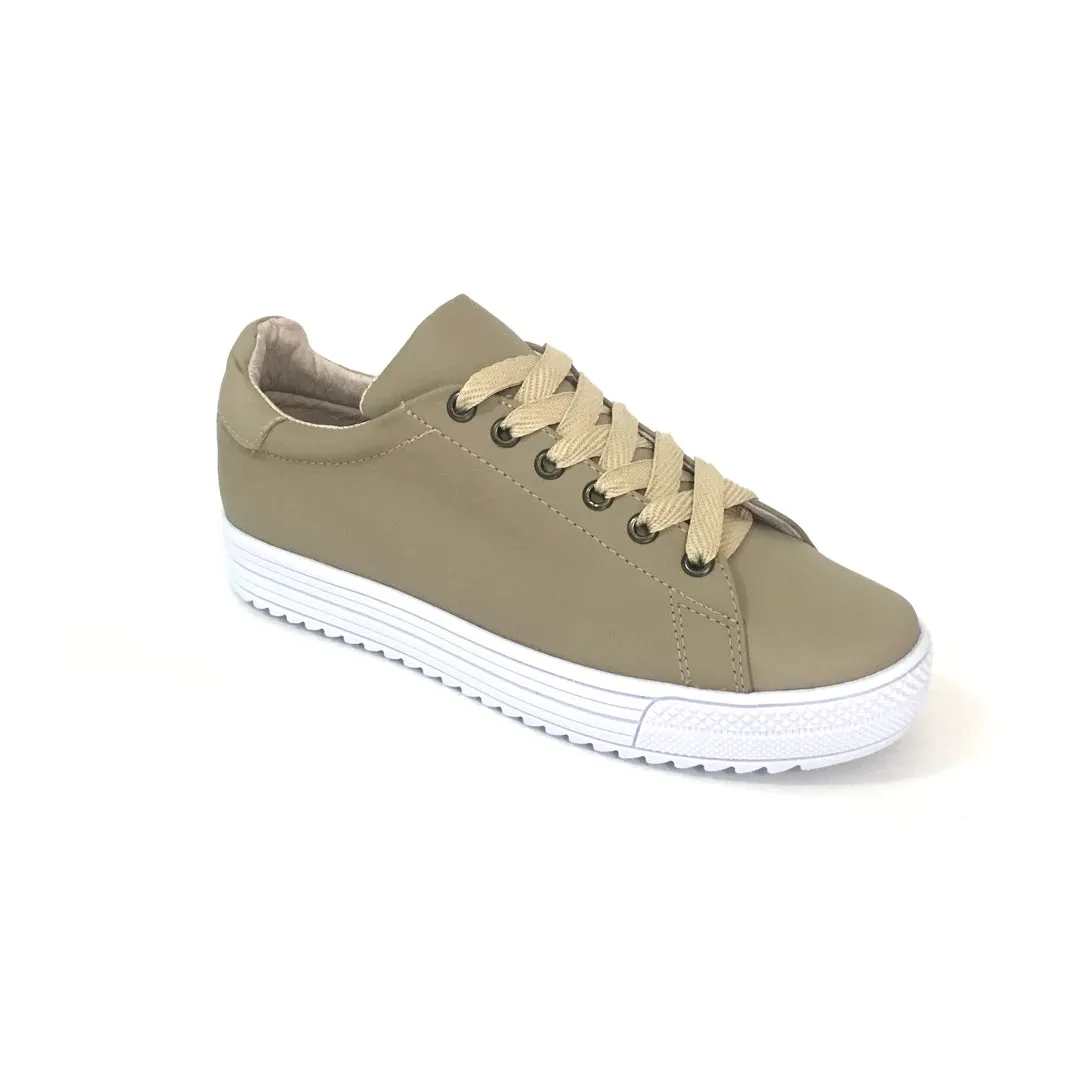 Sale. Pearl sneakers woman CLASSIC